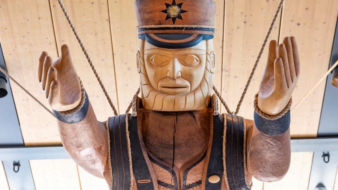 Sea Captain detail